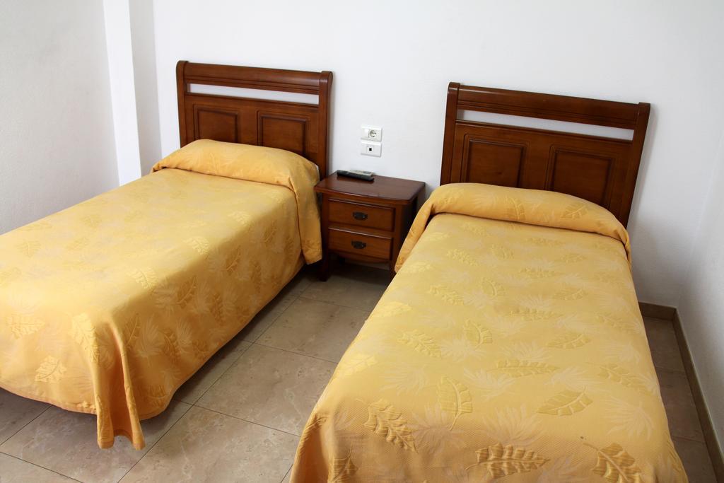 Hostal Restaurante La Masia Vila-real Ngoại thất bức ảnh