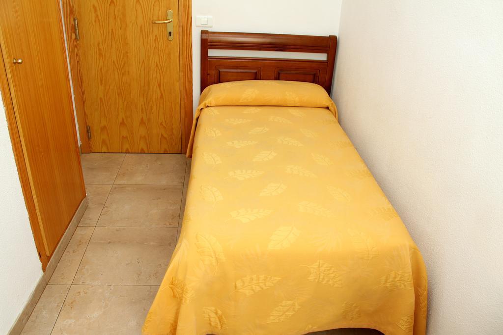 Hostal Restaurante La Masia Vila-real Ngoại thất bức ảnh