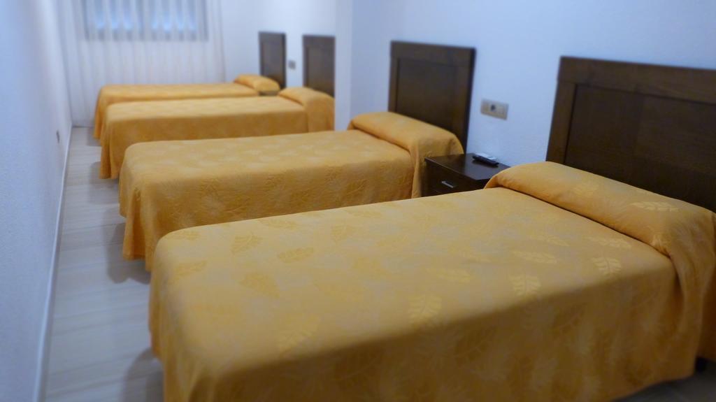 Hostal Restaurante La Masia Vila-real Ngoại thất bức ảnh