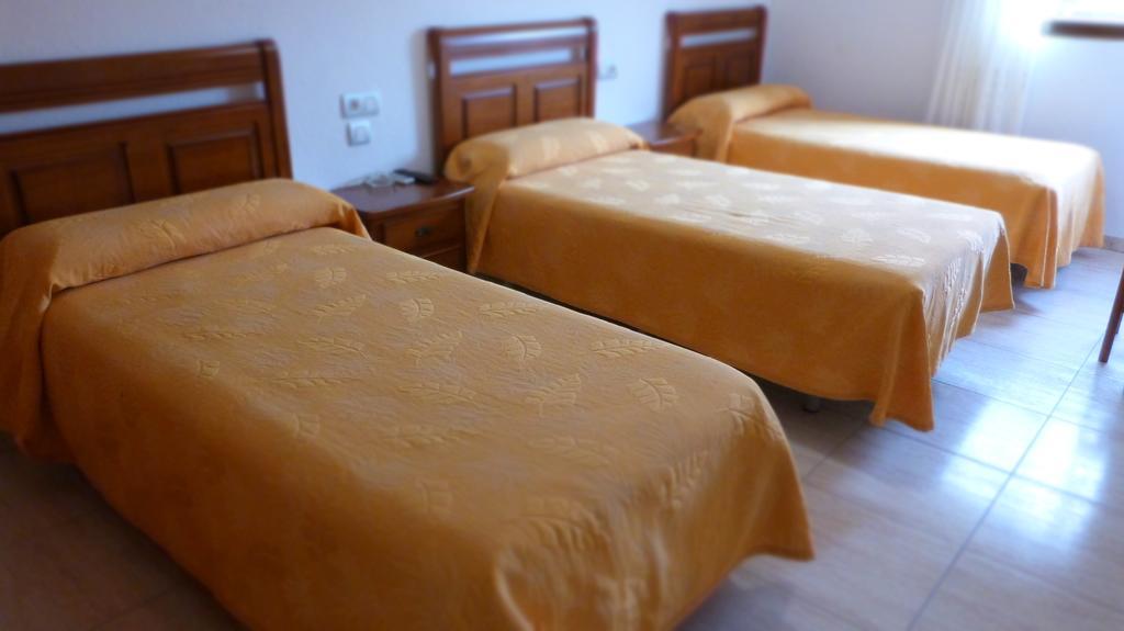 Hostal Restaurante La Masia Vila-real Ngoại thất bức ảnh