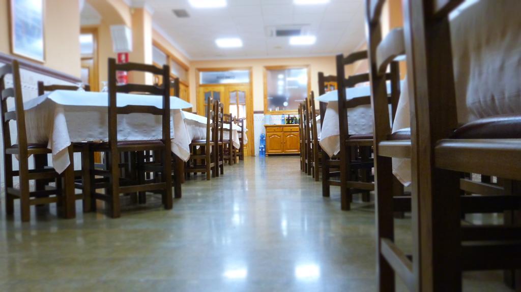 Hostal Restaurante La Masia Vila-real Ngoại thất bức ảnh