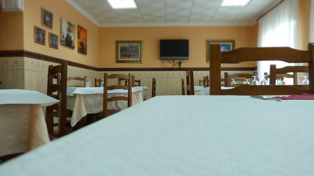 Hostal Restaurante La Masia Vila-real Ngoại thất bức ảnh