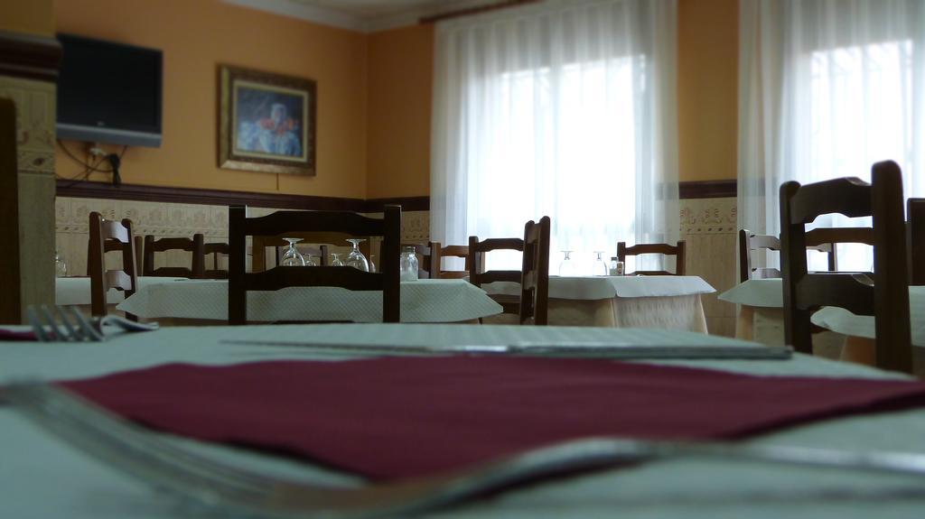 Hostal Restaurante La Masia Vila-real Ngoại thất bức ảnh