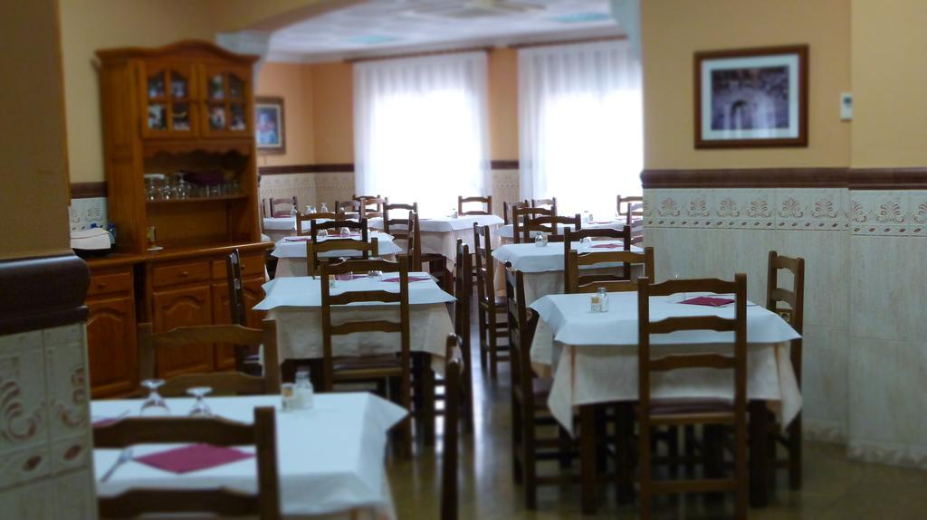Hostal Restaurante La Masia Vila-real Ngoại thất bức ảnh