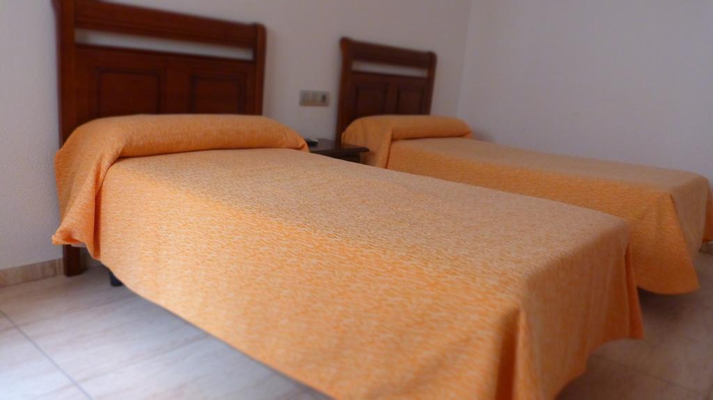 Hostal Restaurante La Masia Vila-real Ngoại thất bức ảnh